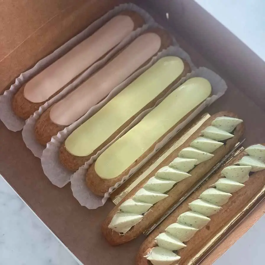 Mixed box of éclairs